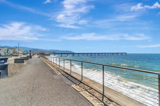 $950,000 | 131 Carmel Avenue, Pacifica, CA 94044