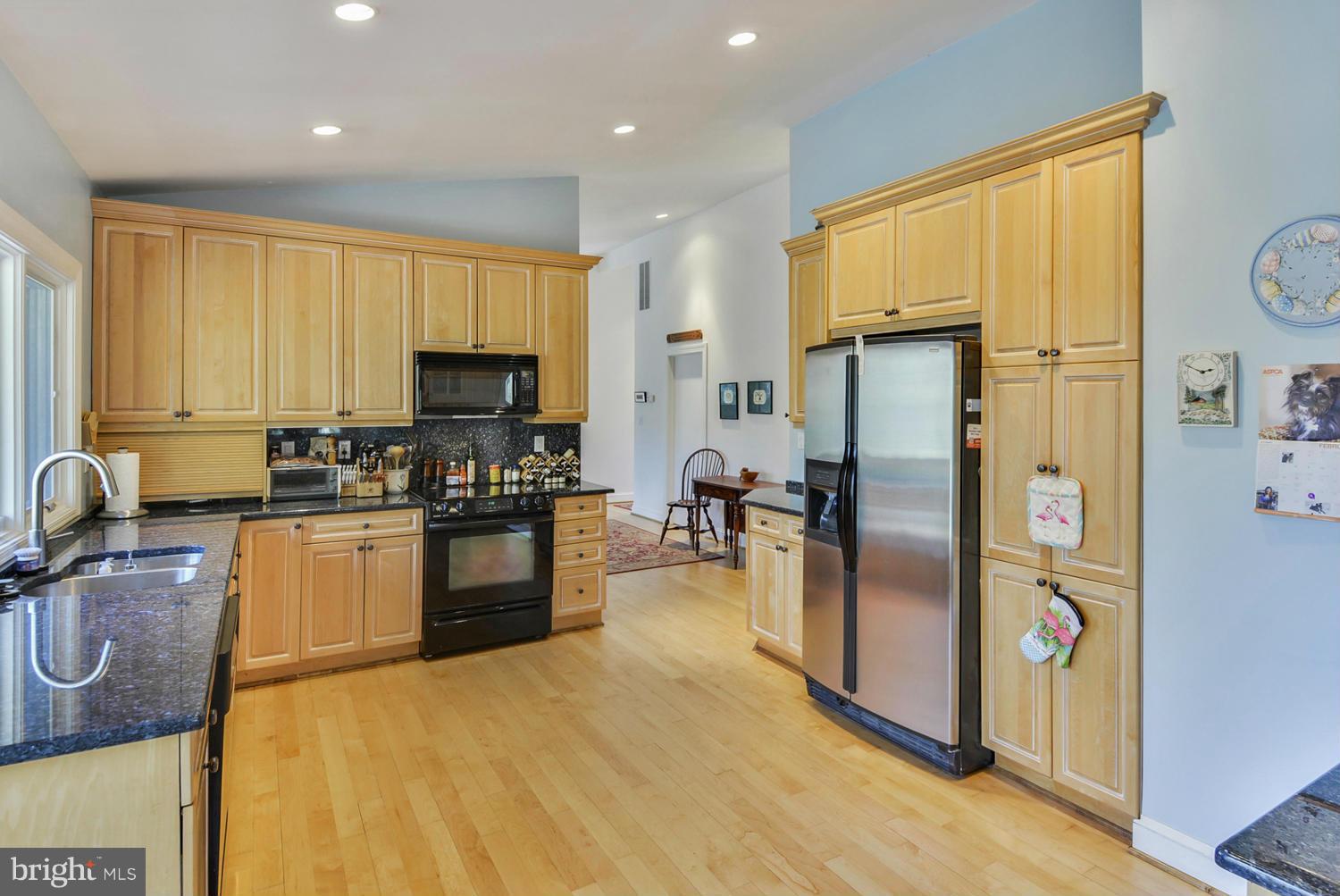 10809 Nicholsridge Road Great Falls, VA 22066 - Photo 11 of 20 Exterior (Front)