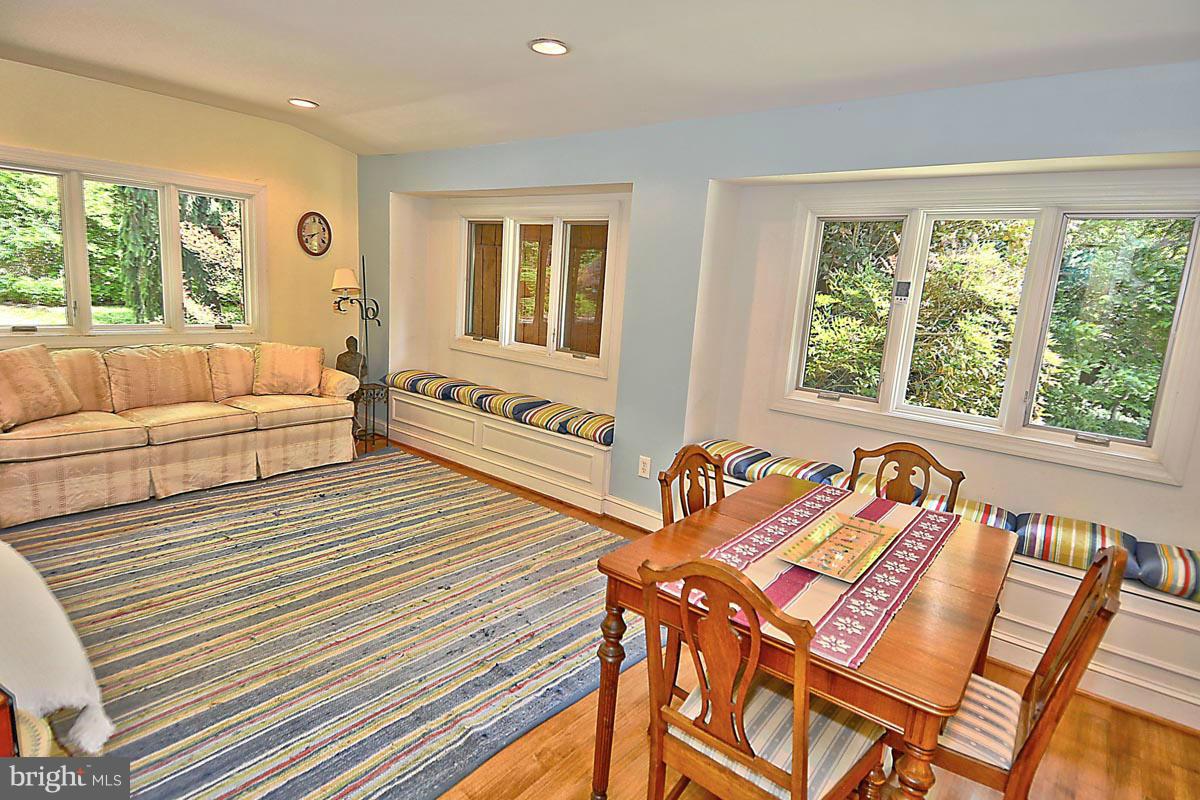 10809 Nicholsridge Road Great Falls, VA 22066 - Photo 12 of 20 Family Room