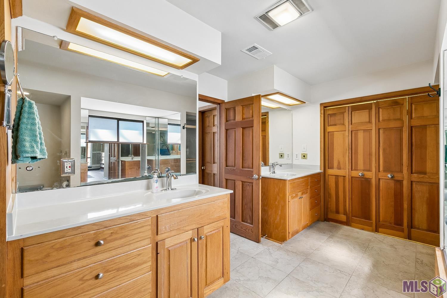 11675 Rue De Tonti Baton Rouge, LA 70810 - Photo 16 of 42 Primary Bathroom