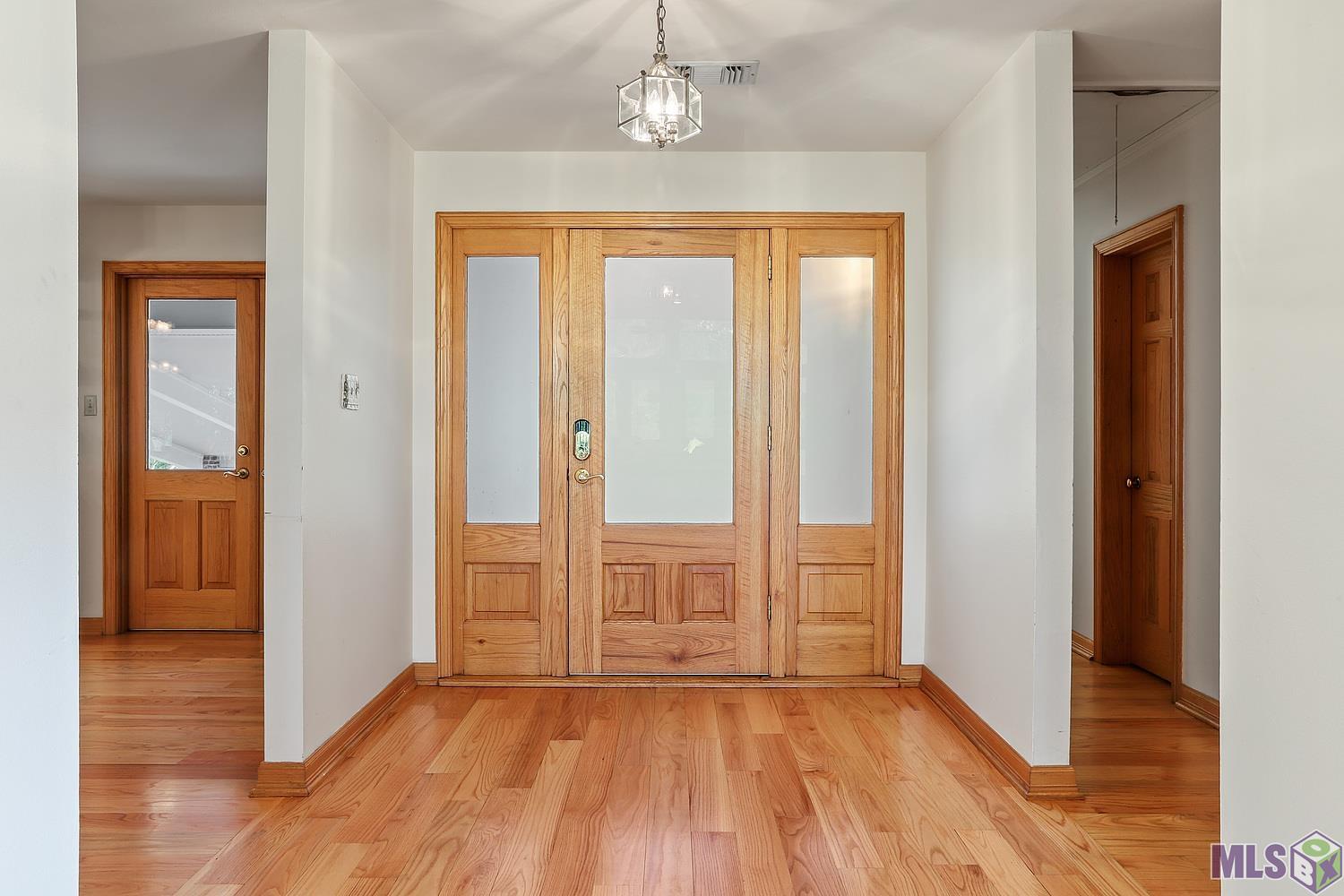 11675 Rue De Tonti Baton Rouge, LA 70810 - Photo 42 of 42 Foyer