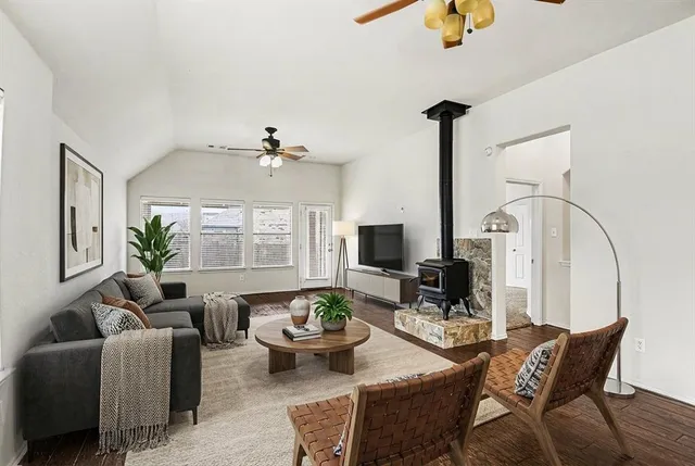 $279,000 | 709 Ridgewater Trail, Fort Worth, TX 76131