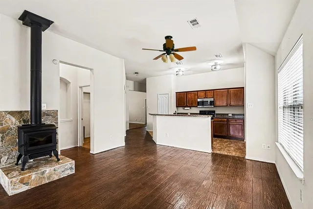 $279,000 | 709 Ridgewater Trail, Fort Worth, TX 76131