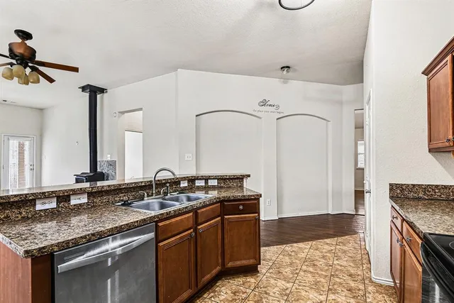 $279,000 | 709 Ridgewater Trail, Fort Worth, TX 76131