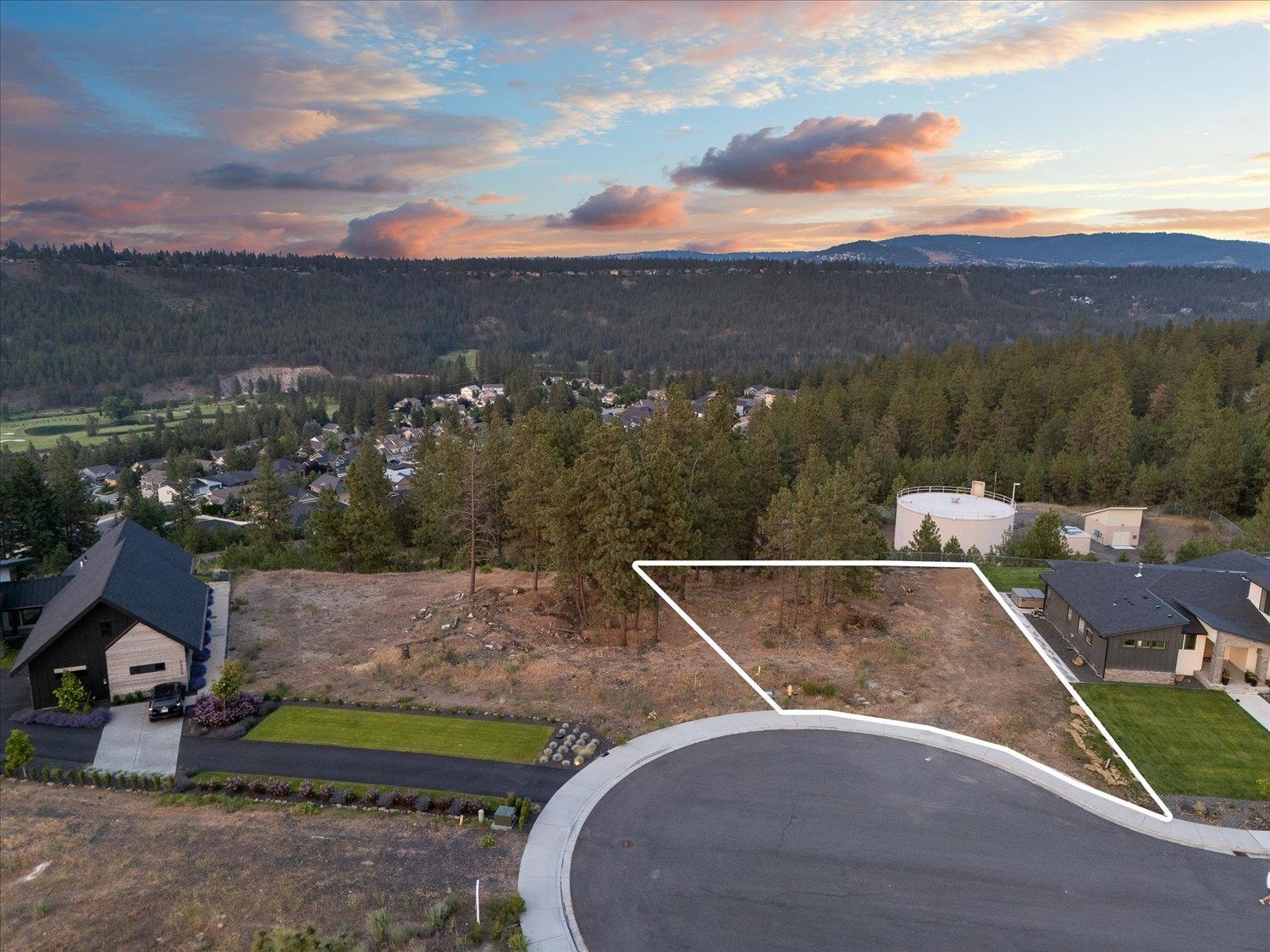 5229 South Falcon Point Spokane, WA 99224 - Photo 4 of 20