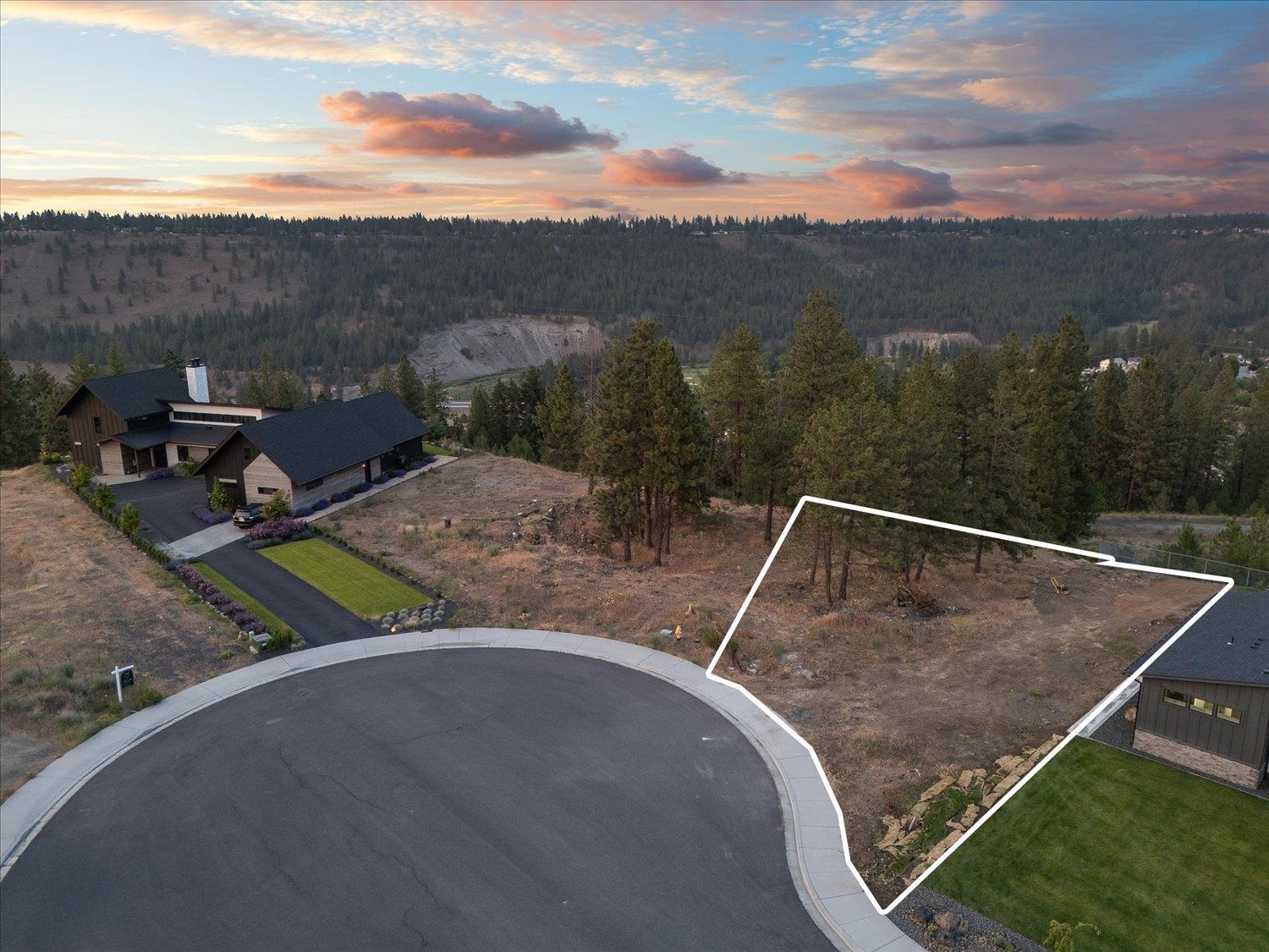 5229 South Falcon Point Spokane, WA 99224 - Photo 5 of 20