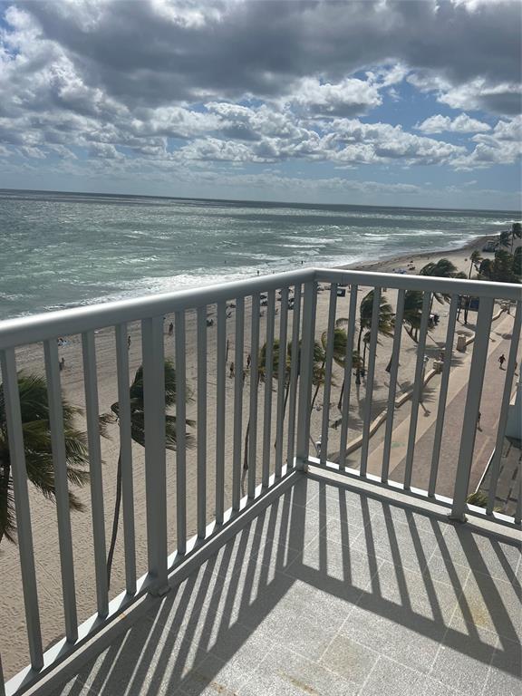 400 North Surf Road, Unit 806 Hollywood, FL 33019 - Photo 10 of 41