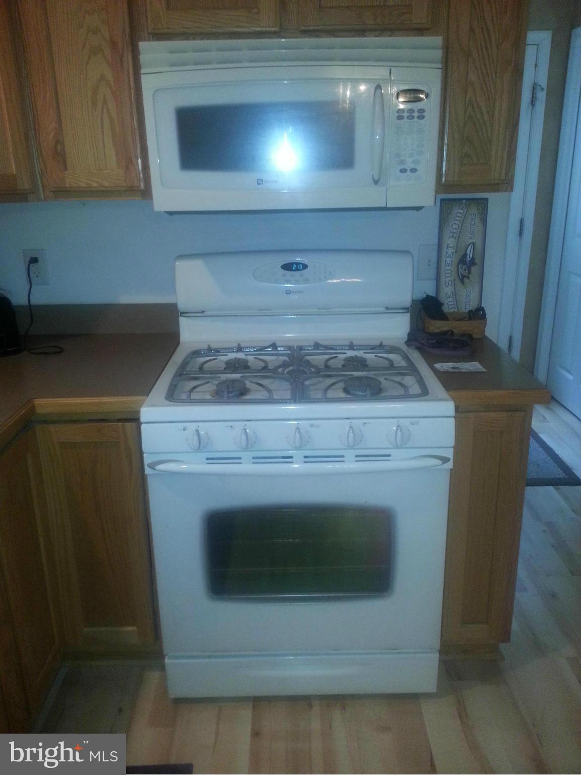 6742 Pine Top Road Hurlock, MD 21643 - Photo 5 of 30 Gas Stove & Built In Microwave