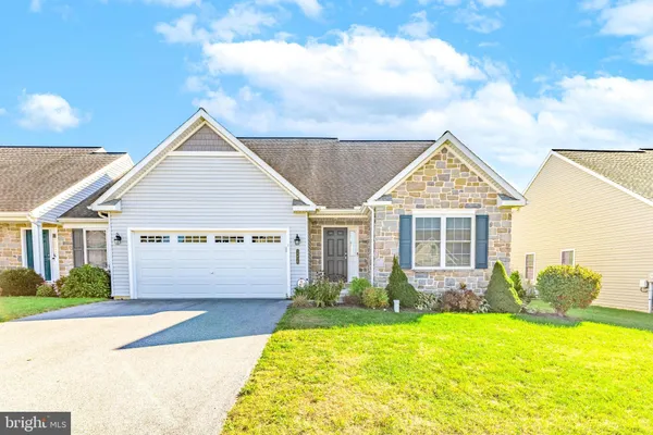 $435,100 | 5256 Stonefield Drive, Mount Joy, PA 17552