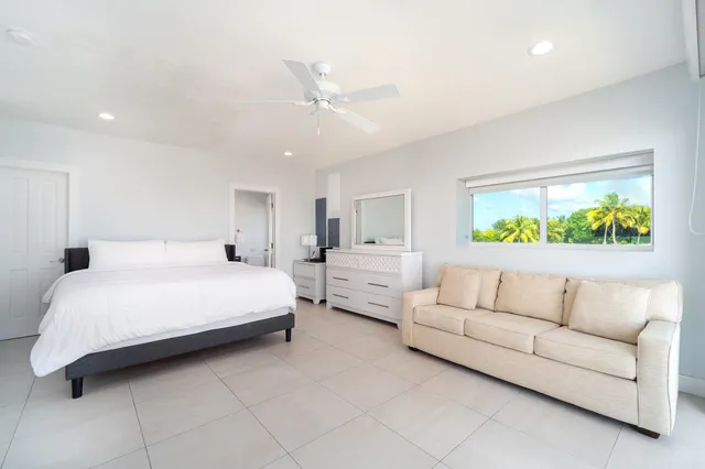 $19,750,000 | 15760 Old State Road 4a, Sugarloaf, FL 33042