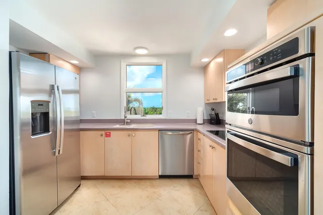 $19,750,000 | 15760 Old State Road 4a, Sugarloaf, FL 33042