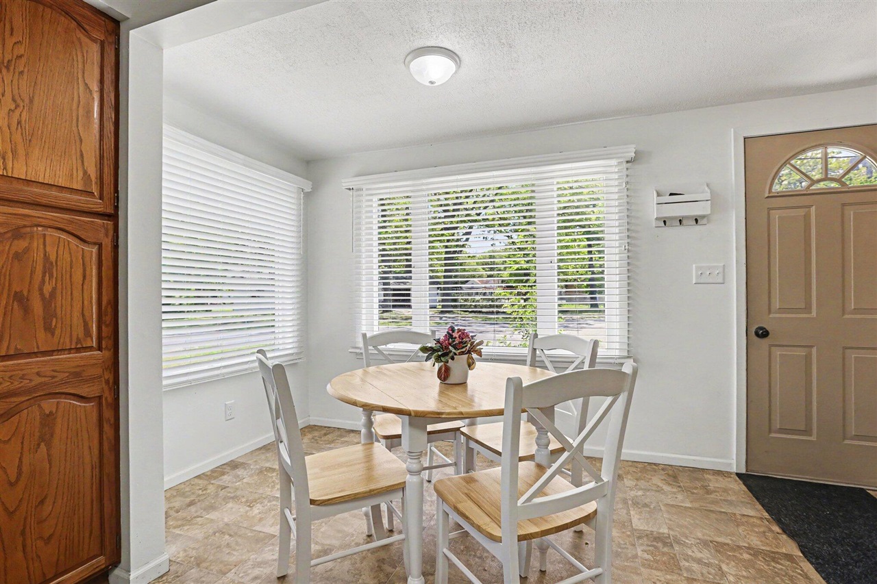 1306 27th Street Manistee, MI 49660 - Photo 4 of 17