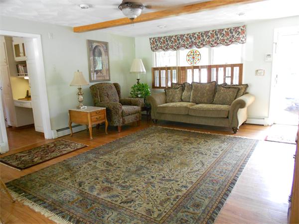 15 Heath Road Peabody, MA 01960 - Photo 11 of 20 Gallery Image 11