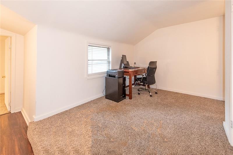 804 Jefferson Road Pittsburgh, PA 15235 - Photo 23 of 25 Den/Office/Studying area