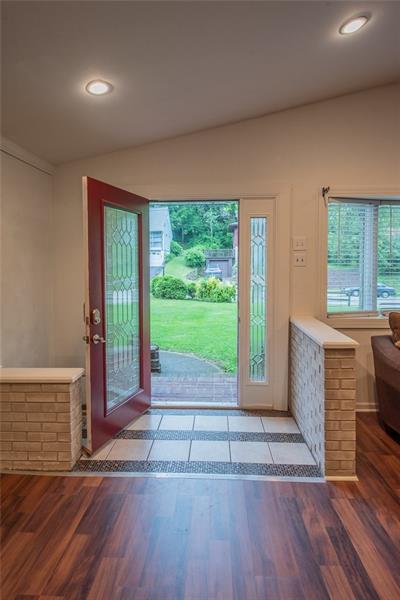 804 Jefferson Road Pittsburgh, PA 15235 - Photo 5 of 25 Sophisticated from the moment you step inside!