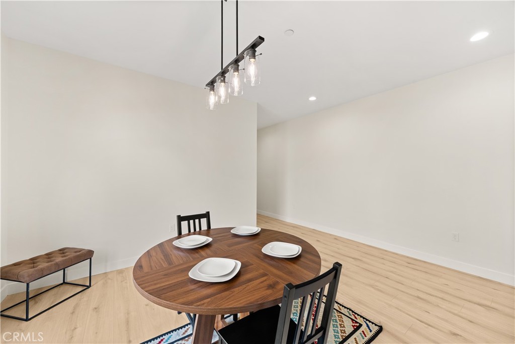 9265 Duncan Avenue Riverside, CA 92503 - Photo 7 of 36