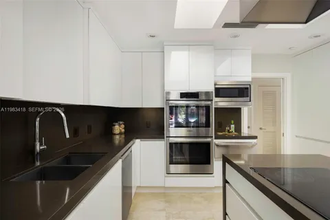 $18,500,000 | 9000 Arvida Drive, Coral Gables, FL 33156