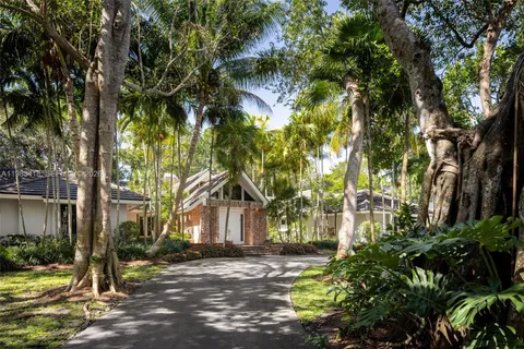 $18,500,000 | 9000 Arvida Drive, Coral Gables, FL 33156