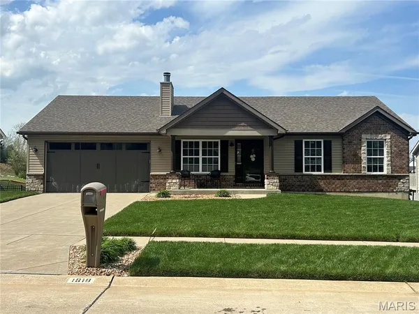 $415,000 | 1618 Spring Mill Drive, Wentzville, MO 63385