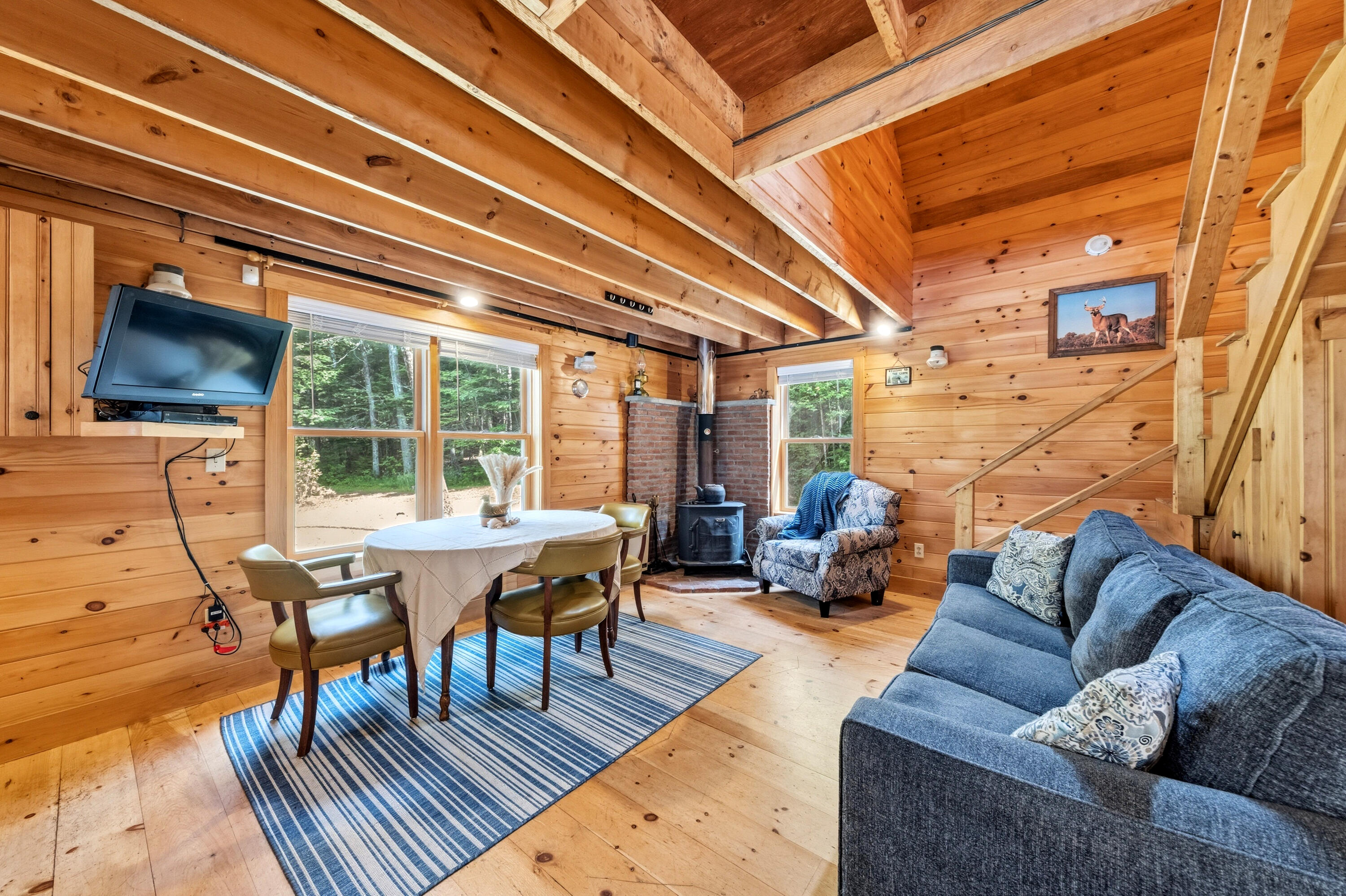 660 Sprague Road Waldoboro, ME 04572 - Photo 19 of 45 Open Living/dining area