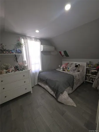 $775,000 | 13 Peachtree Lane, Levittown, NY 11756