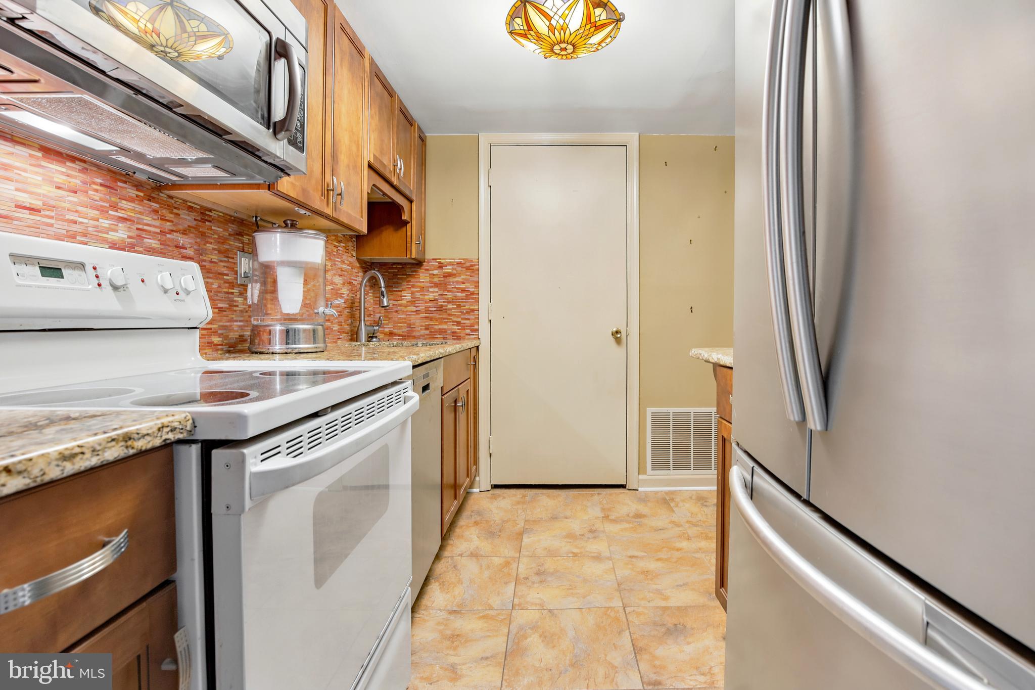 122 Bancroft Road, Unit 1C Lansdale, PA 19446 - Photo 15 of 29 Kitchen