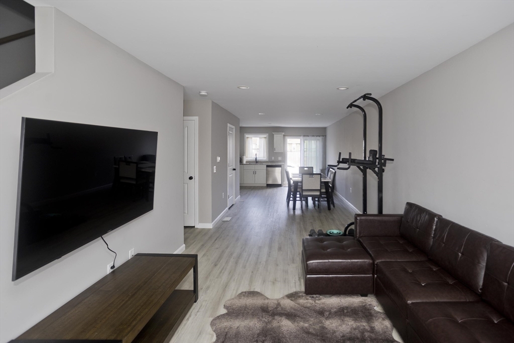 32-34 Clark Street Springfield, MA 01105 - Photo 20 of 23 Gallery Image 20