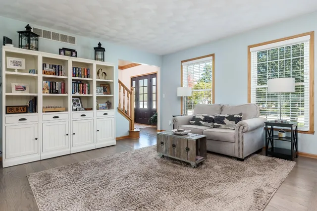 $425,000 | 4621 Lindbloom Lane, Cherry Valley, IL 61016