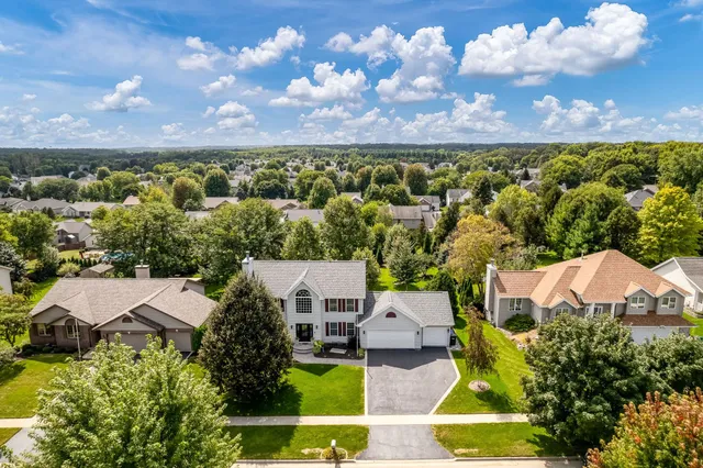 $425,000 | 4621 Lindbloom Lane, Cherry Valley, IL 61016