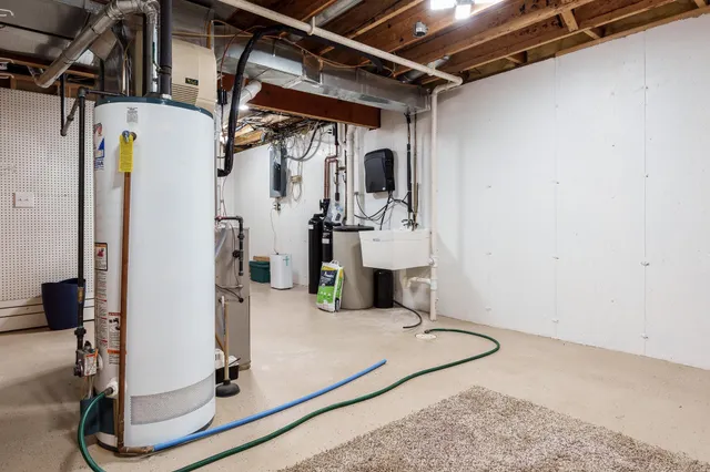 $425,000 | 4621 Lindbloom Lane, Cherry Valley, IL 61016