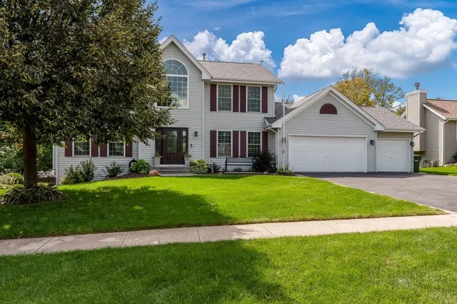 $425,000 | 4621 Lindbloom Lane, Cherry Valley, IL 61016