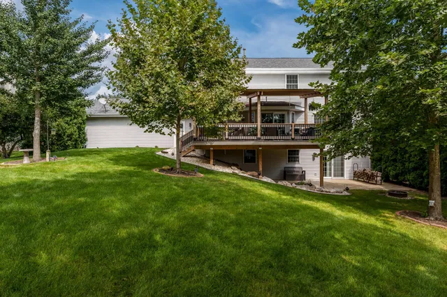 $425,000 | 4621 Lindbloom Lane, Cherry Valley, IL 61016