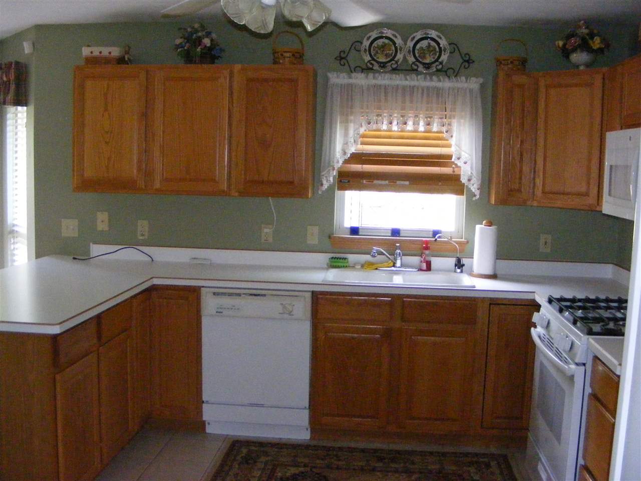 207 Taylor Ridge Belvidere, IL 61008 - Photo 3 of 25 Gallery Image 3