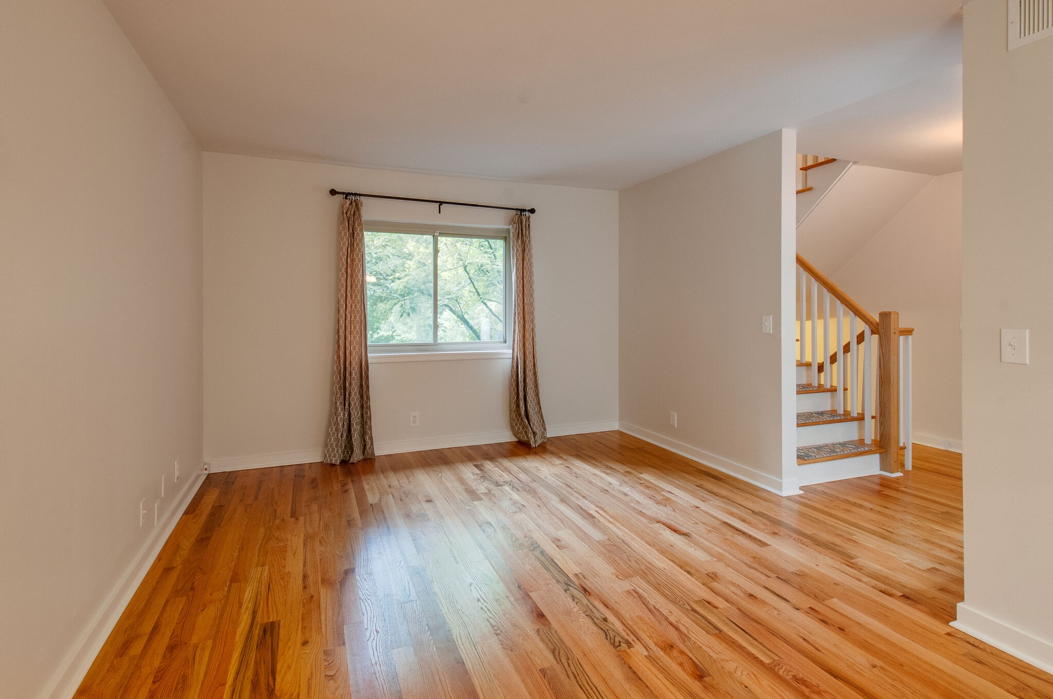 115 Summit Ridge Court Nashville, TN 37215 - Photo 6 of 31 Gallery Image 6