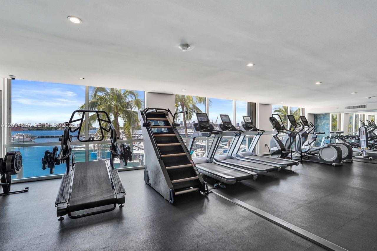 90 Alton Road, Unit 2407 Miami Beach, FL 33139 - Photo 68 of 78 Gallery Image 68