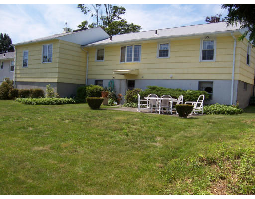 30 Birmingham Road Worcester, MA 01606 - Photo 2 of 12 Gallery Image 2