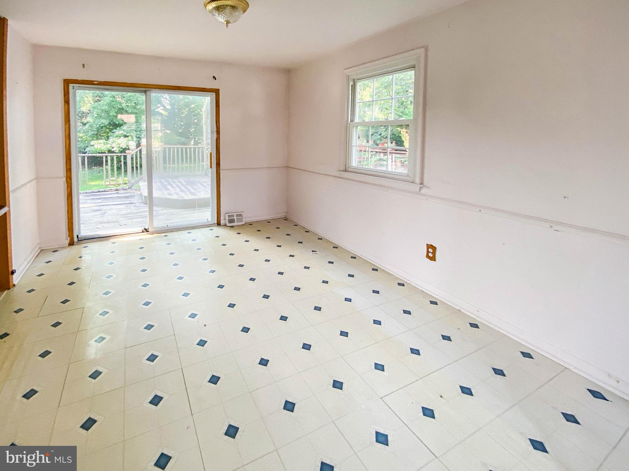 206 Chestnut Avenue Media, PA 19063 - Photo 13 of 33 a bedroom with a bed and a window