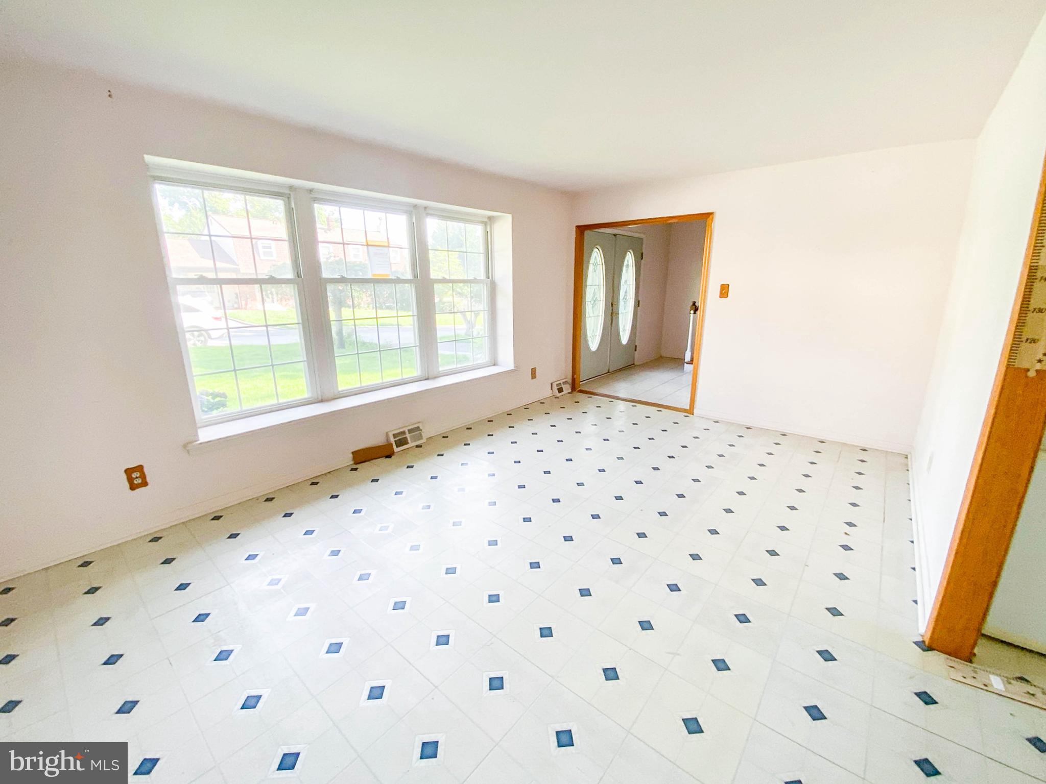 206 Chestnut Avenue Media, PA 19063 - Photo 5 of 33 a view of a bedroom