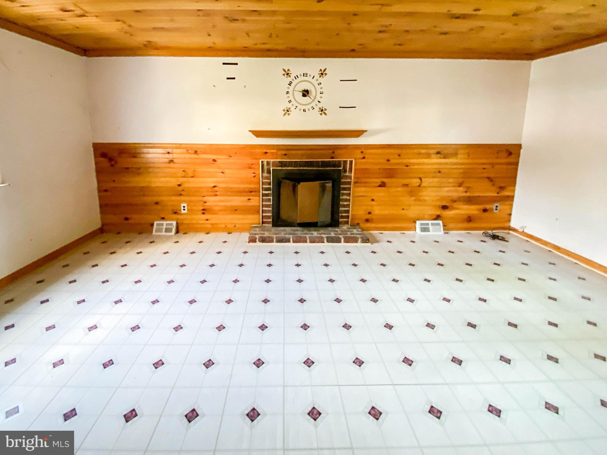 206 Chestnut Avenue Media, PA 19063 - Photo 7 of 33 a view of a living room