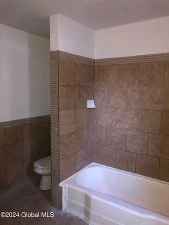 $280,000 | 3-5 1st Avenue, Amsterdam, NY 12010