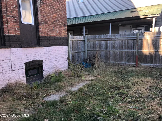 $280,000 | 3-5 1st Avenue, Amsterdam, NY 12010