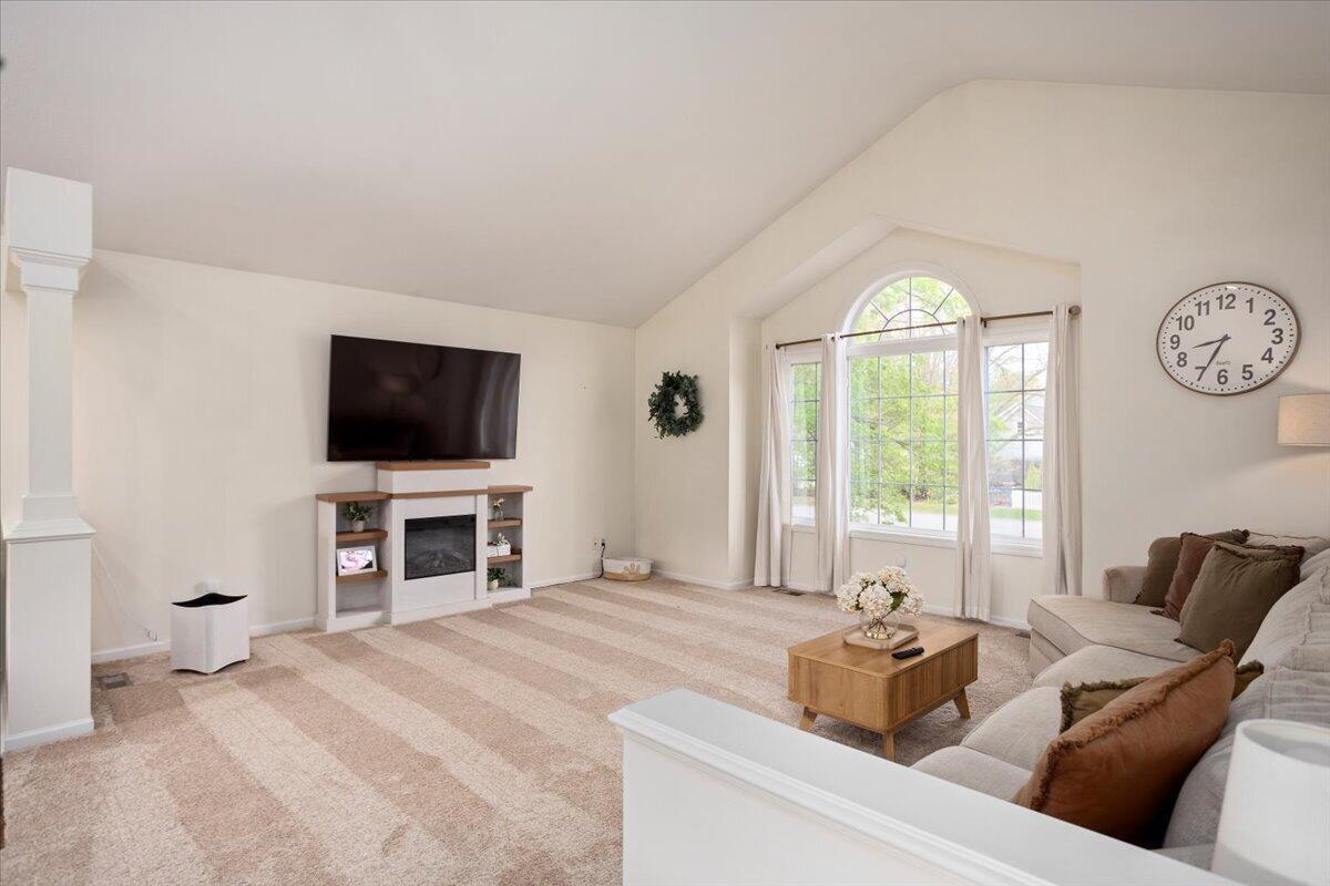 1802 Cedar Tree Drive Jenison, MI 49428 - Photo 8 of 41 main floor living room