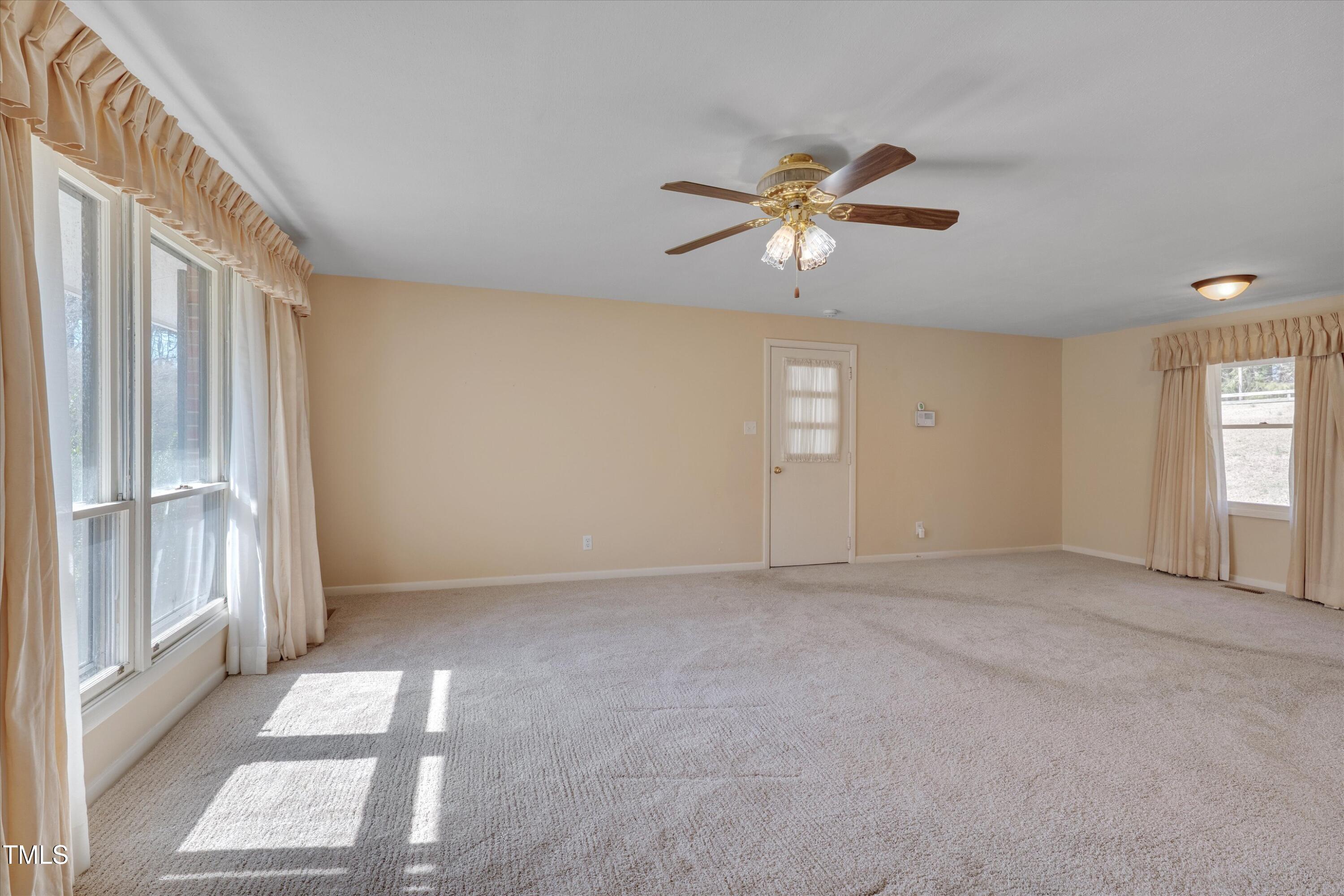 07-6605 Pearces Rd -7