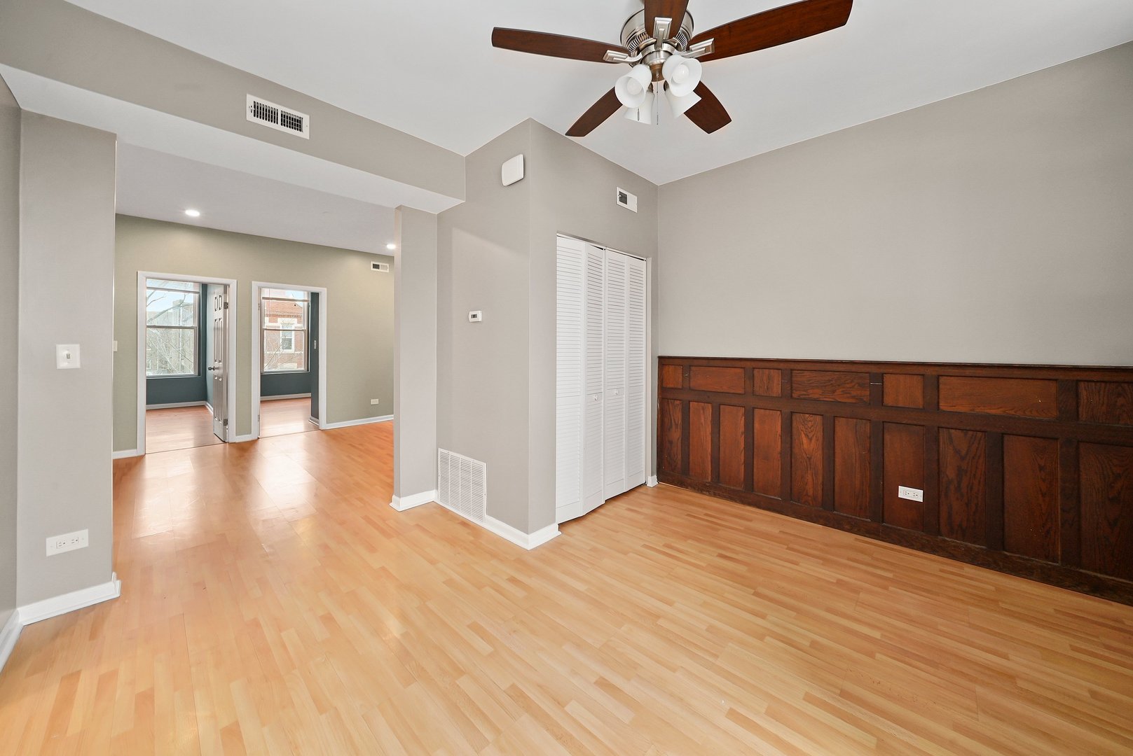 2014 South Throop Street Chicago, IL 60608 - Photo 12 of 27