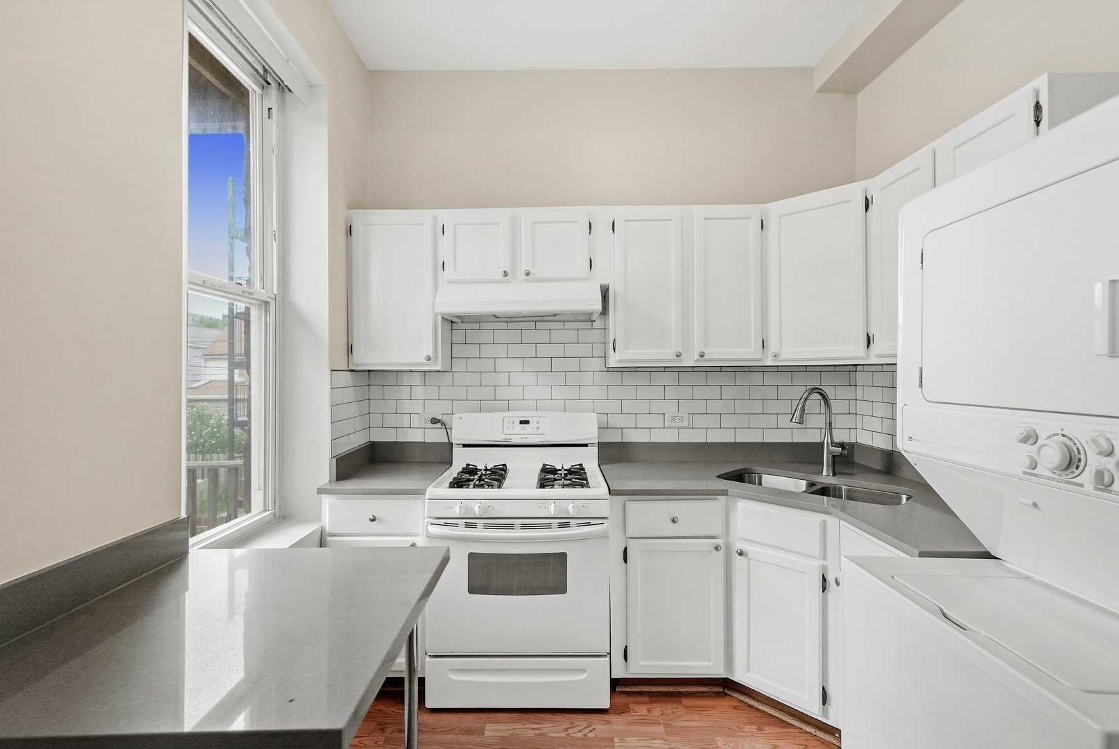 2014 South Throop Street Chicago, IL 60608 - Photo 18 of 27