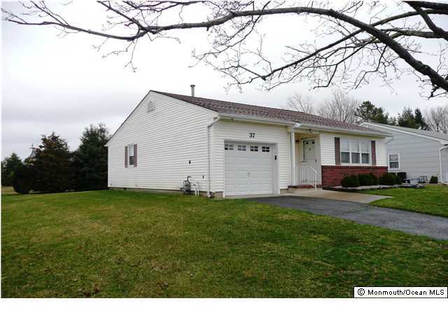 37 Coventry Road Toms River, NJ 08757 - Photo 3 of 9 Additional Photo