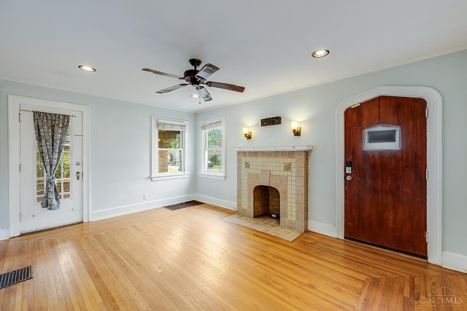 437 Samoht Ridge Road Cincinnati, OH 45238 - Photo 5 of 46