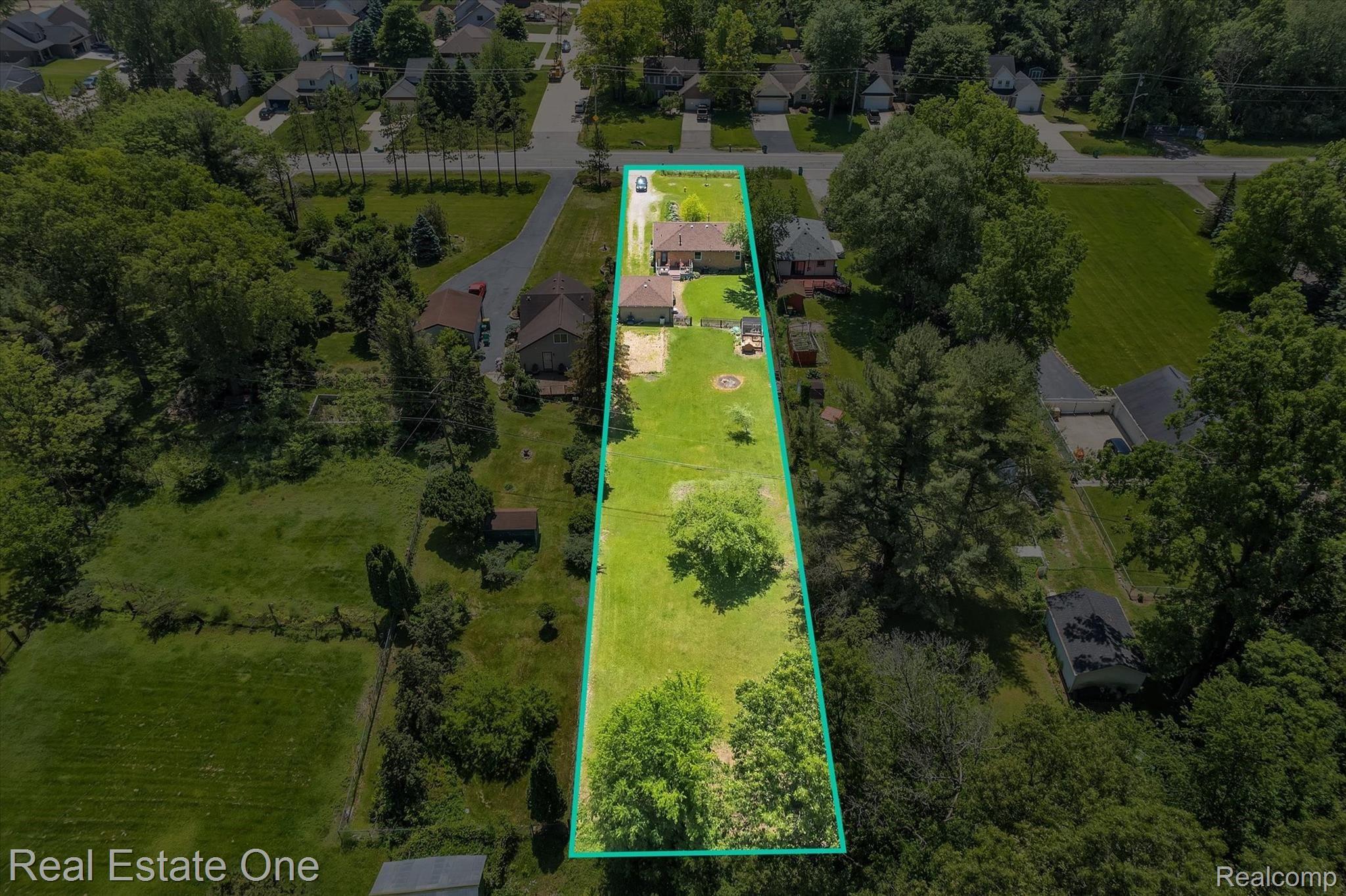 26110 King Road Romulus, MI 48174 - Photo 46 of 52 46-26110-King-Rd-WindowStill-Real-Estate-Photography-46.jpg