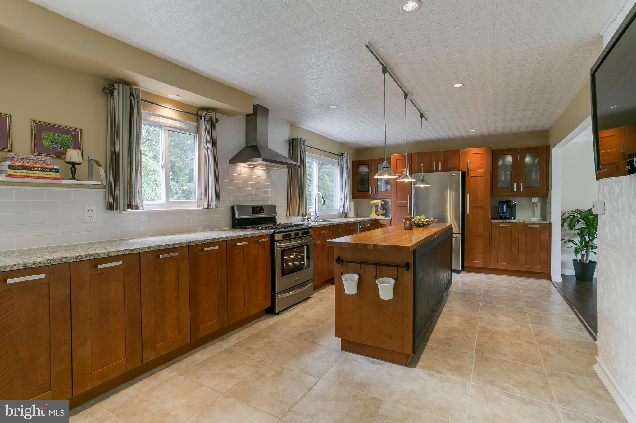 9802 Southall Road Randallstown, MD 21133 - Photo 8 of 30 Kitchen