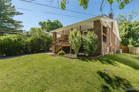 $195,000 | 8928 Tudor Avenue, Overland, MO 63114